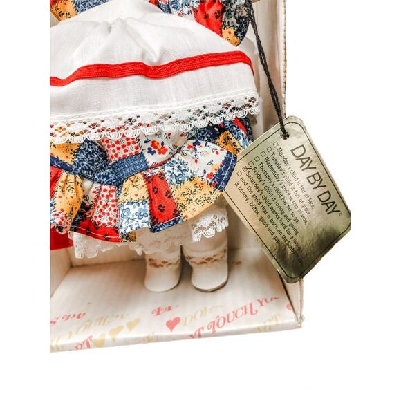 Effanbee Day by Day Saturday Doll "Child Works Hard For A Living 1980's #1406 - Picture 4 of 6